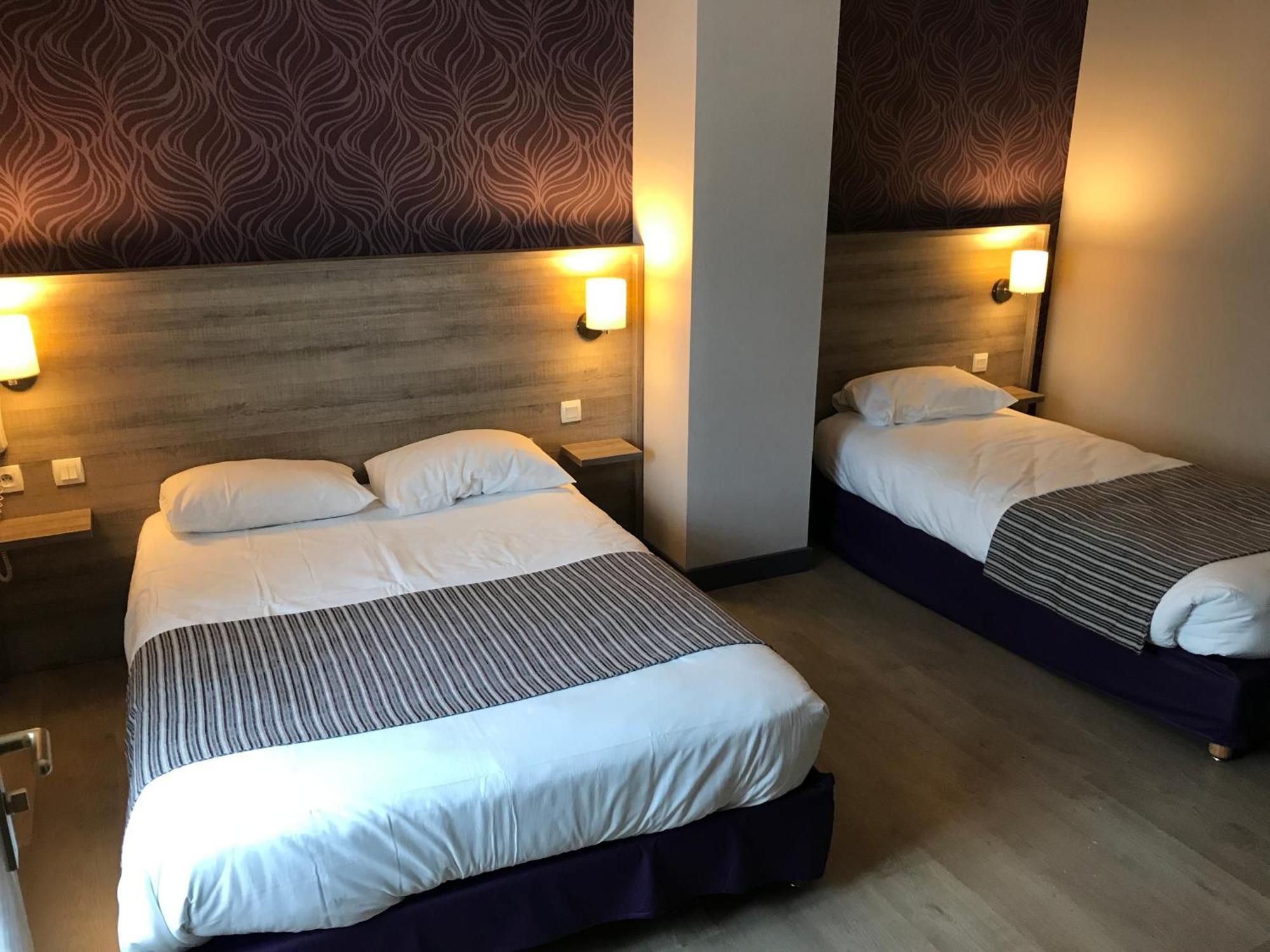 Logis Hotel Le Saint Georges Vivonne Ngoại thất bức ảnh