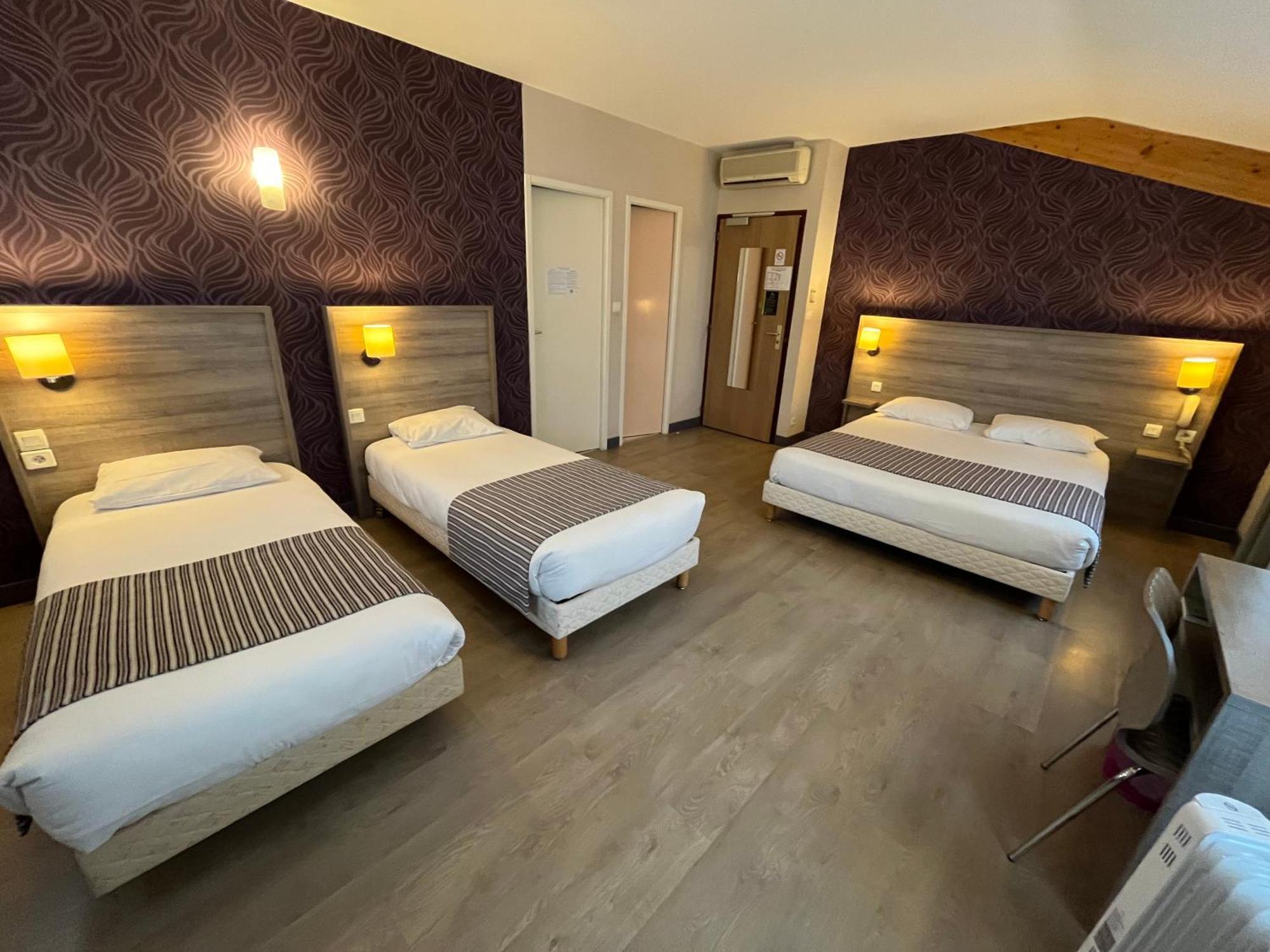 Logis Hotel Le Saint Georges Vivonne Ngoại thất bức ảnh