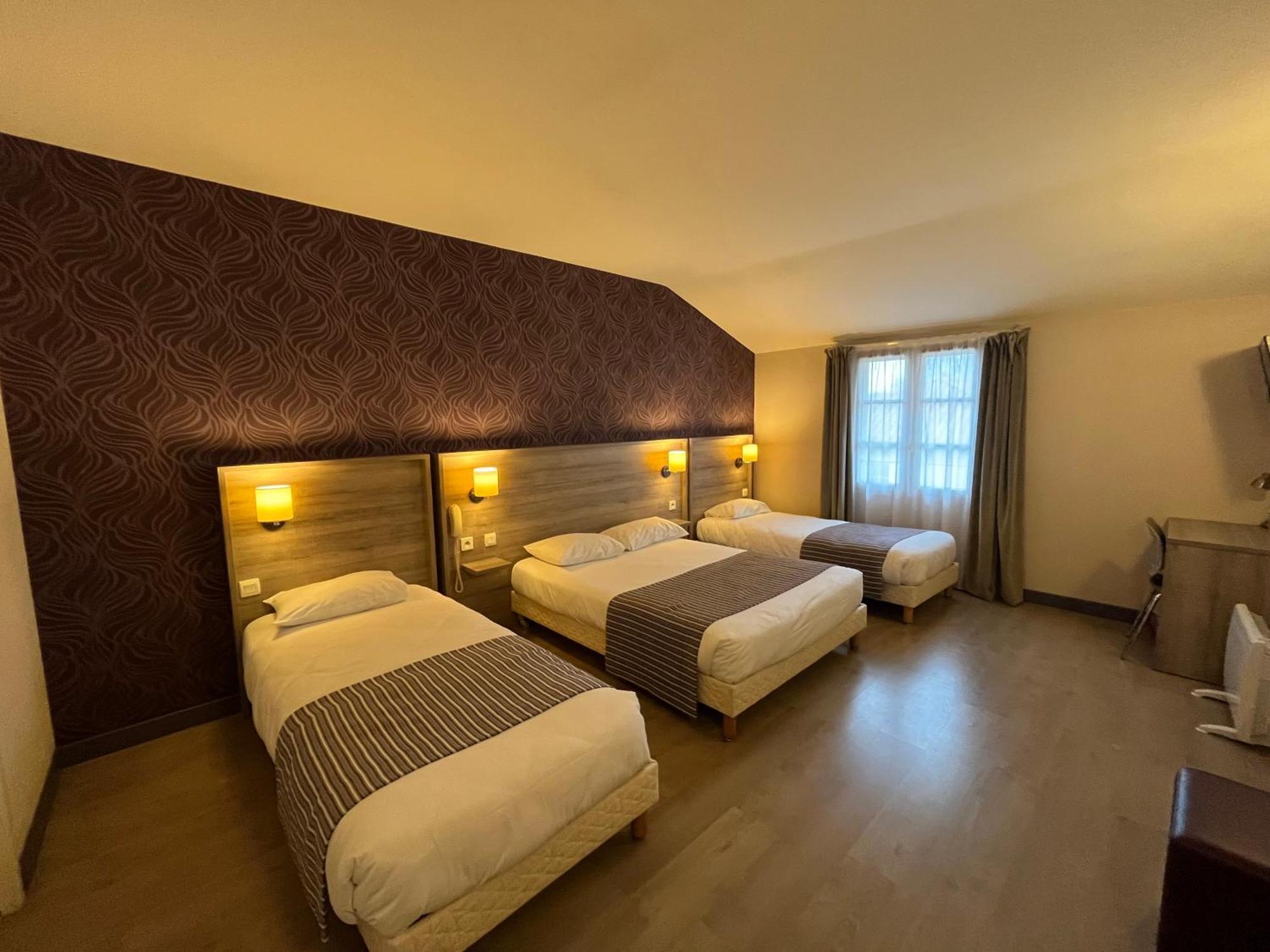 Logis Hotel Le Saint Georges Vivonne Ngoại thất bức ảnh