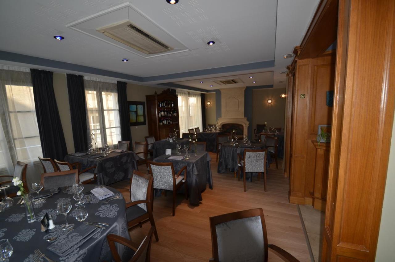 Logis Hotel Le Saint Georges Vivonne Ngoại thất bức ảnh