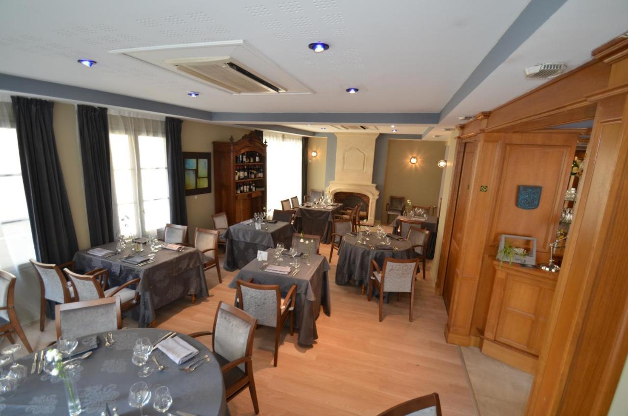 Logis Hotel Le Saint Georges Vivonne Ngoại thất bức ảnh